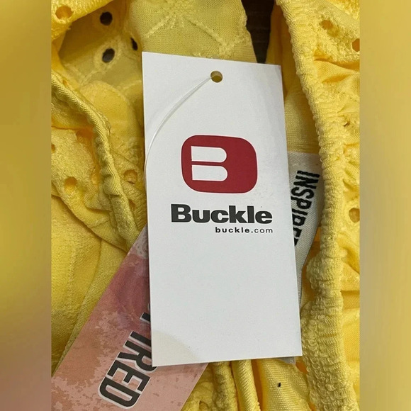 💛 Buckle Inspired Hearts Sunshine Yellow Bodysuit‎ NWT Medium - Picture 6 of 6